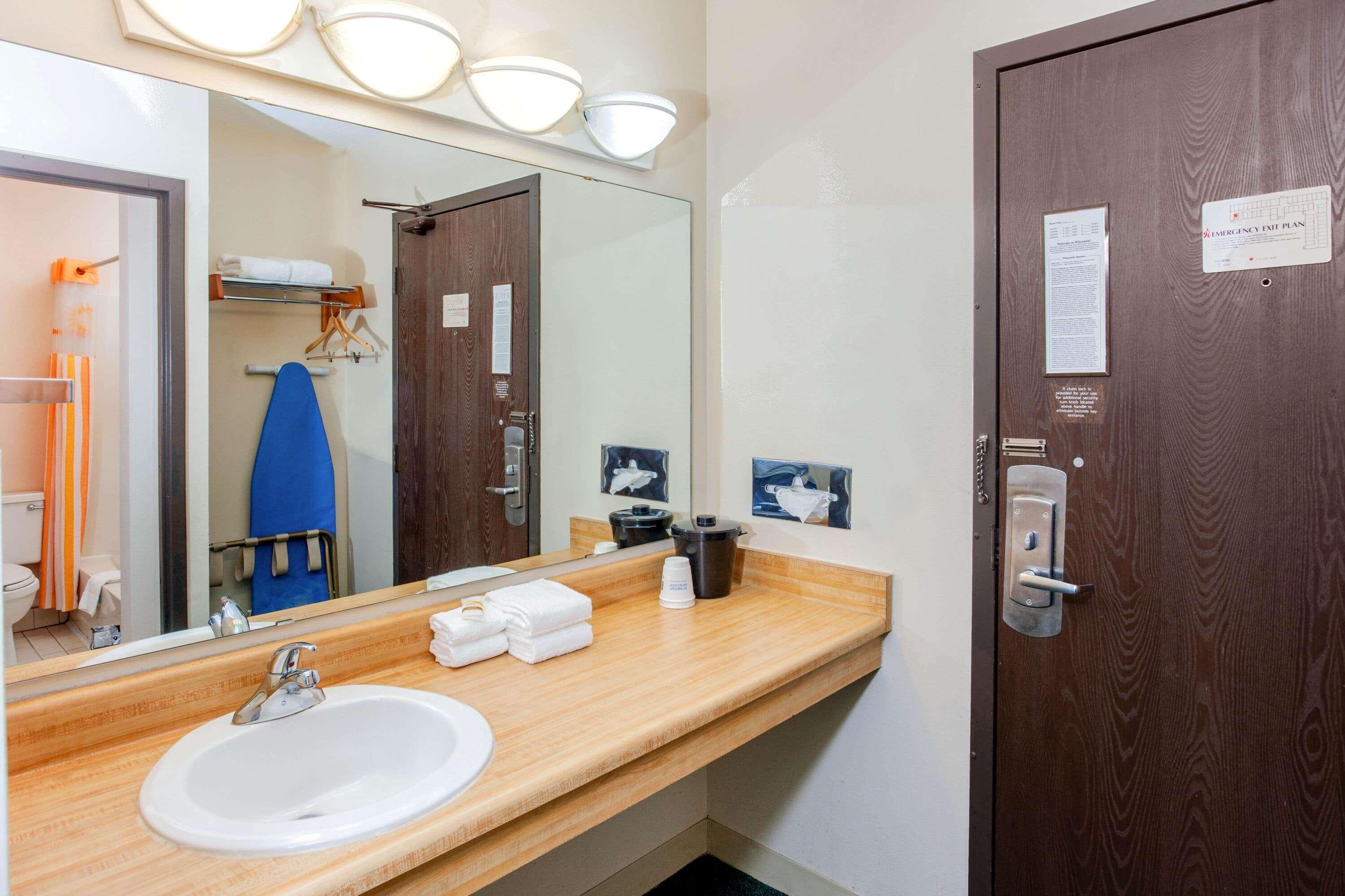 La Quinta Inn By Wyndham Wausau Extérieur photo