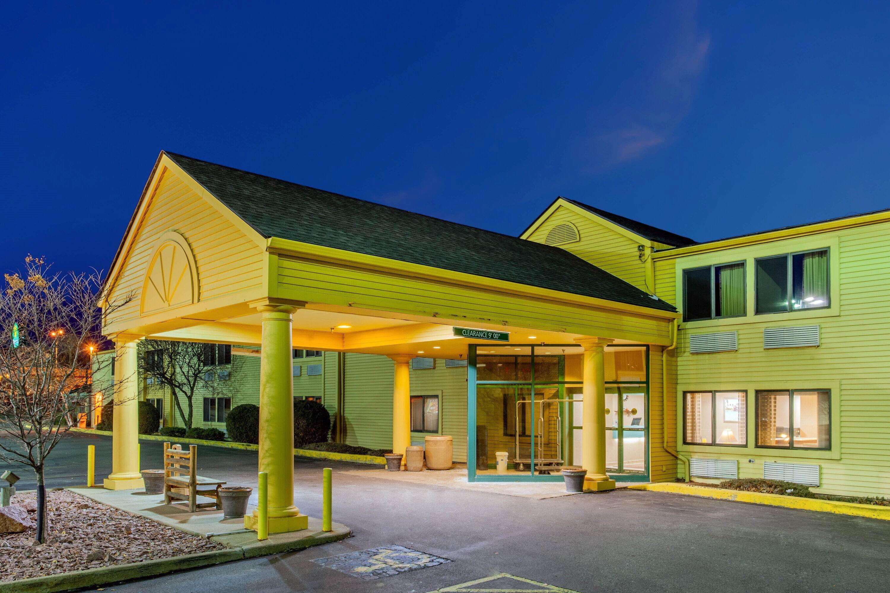La Quinta Inn By Wyndham Wausau Extérieur photo