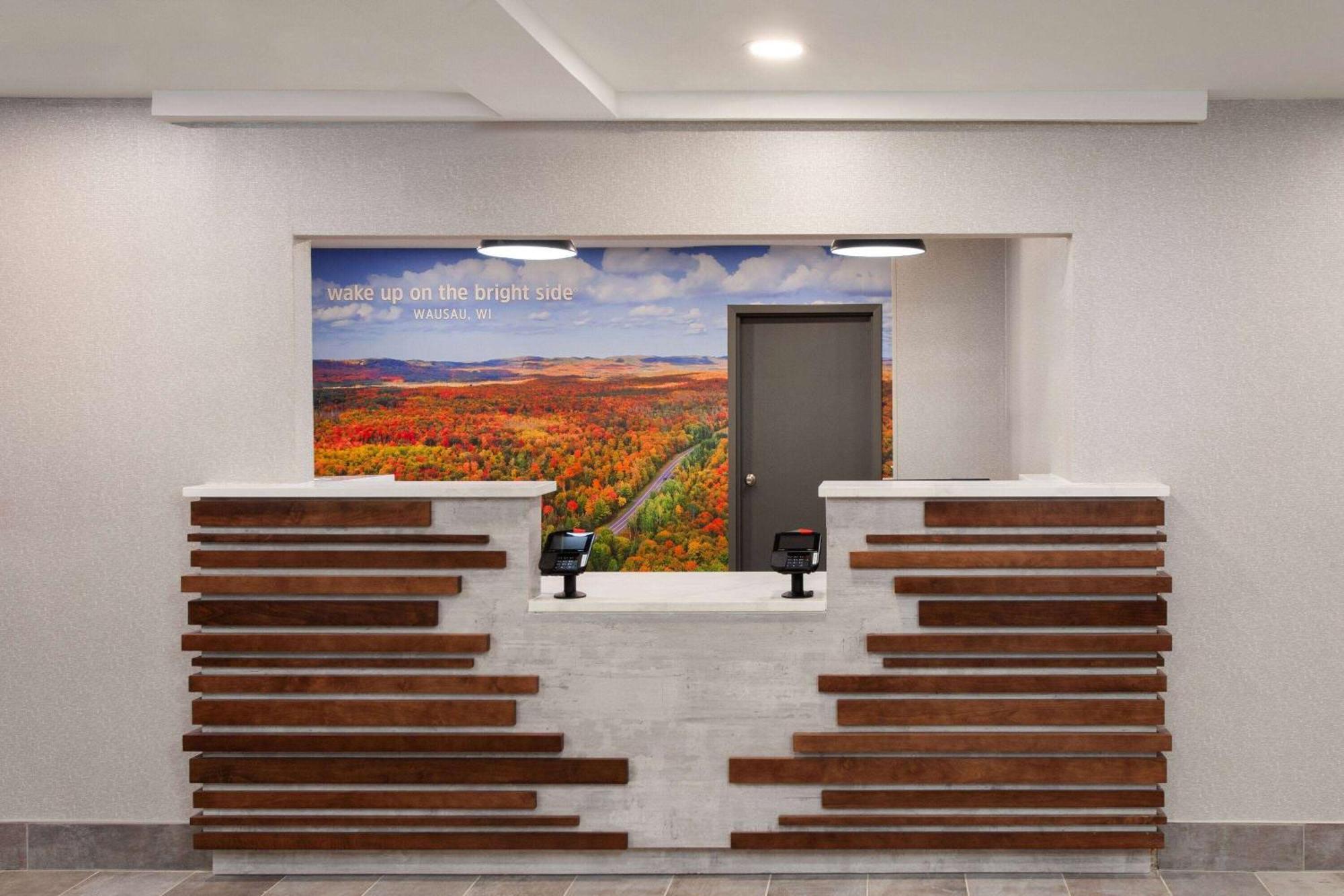 La Quinta Inn By Wyndham Wausau Extérieur photo