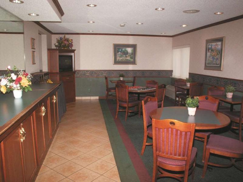 La Quinta Inn By Wyndham Wausau Extérieur photo